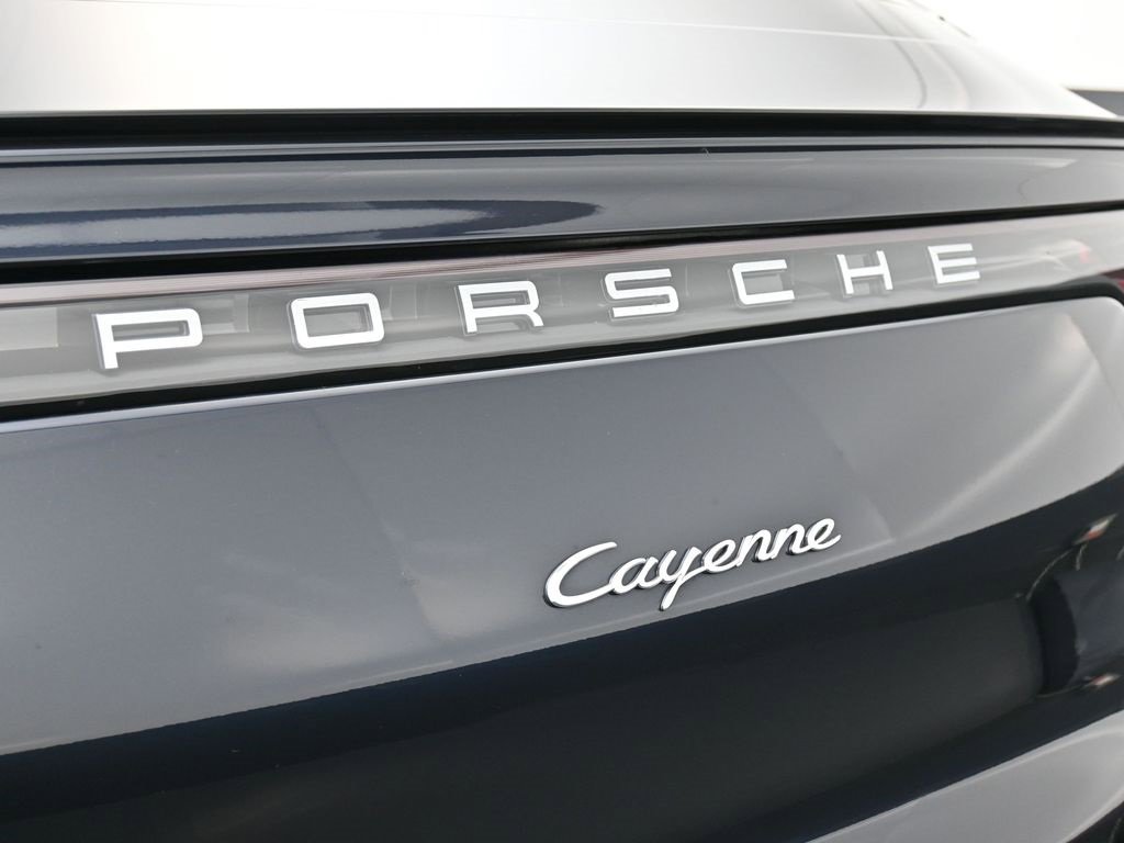 Certified 2021 Porsche Cayenne Coupe image 14