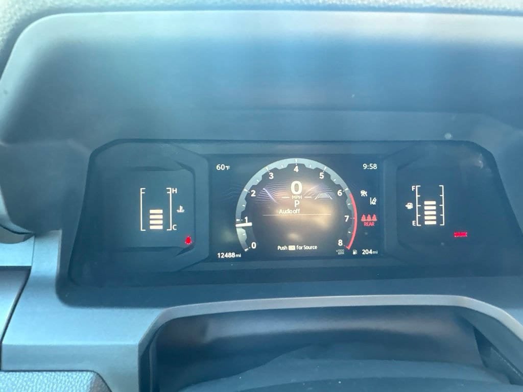 Certified 2024 Toyota Tacoma SR5 AWD/4WD image 22