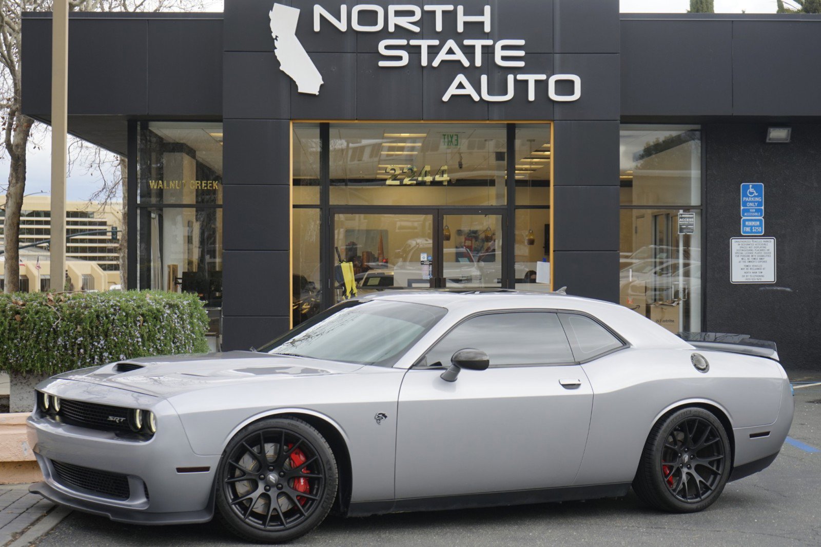 Used 2016 Dodge Challenger SRT Hellcat image 2