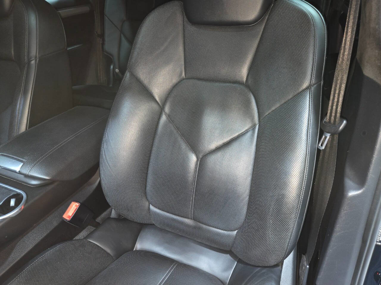 Used 2013 Porsche Cayenne GTS image 69