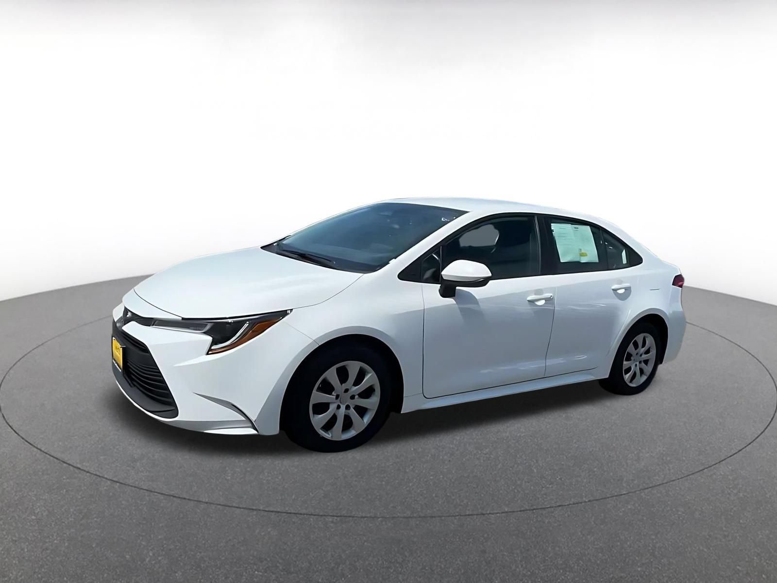 Used 2025 Toyota Corolla LE FWD image 8