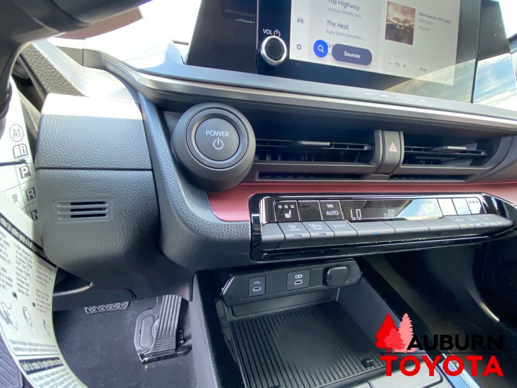 New 2026 Toyota Prius Plug-In Hybrid FWD image 32