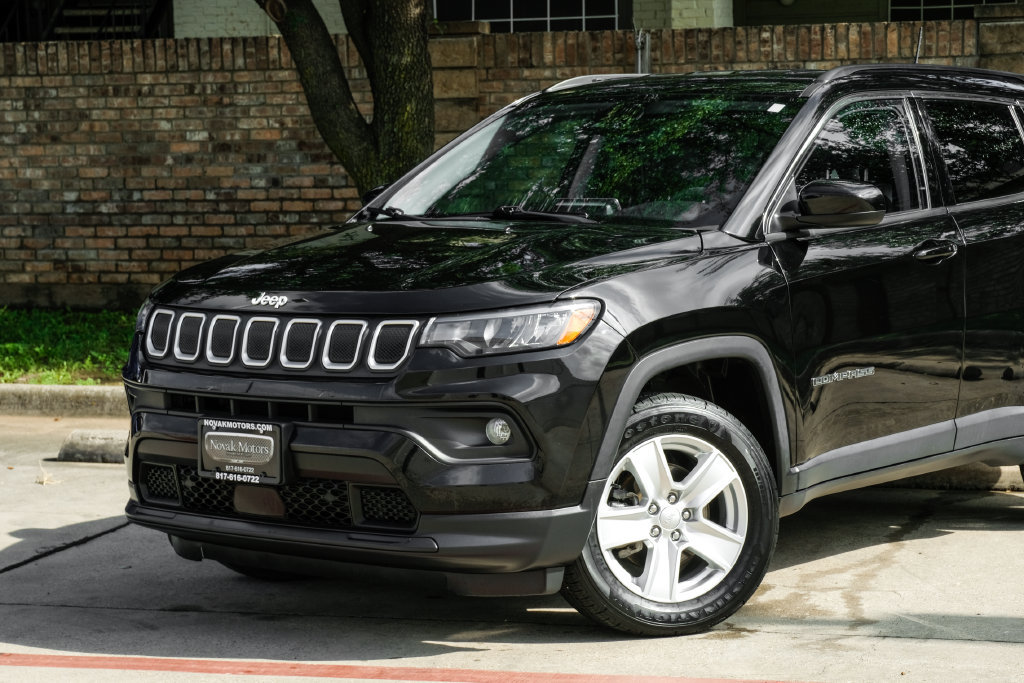 Used 2022 Jeep Compass Latitude AWD/4WD image 12