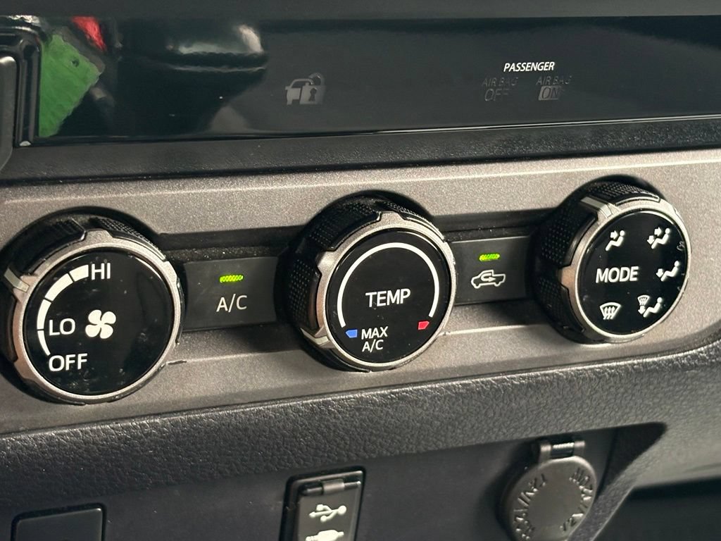Used 2017 Toyota Tacoma TRD Off-Road w/ Tow Package (A/T) AWD/4WD image 19