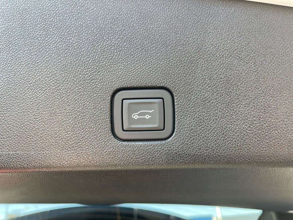 Used 2024 Cadillac XT6 Premium Luxury image 34