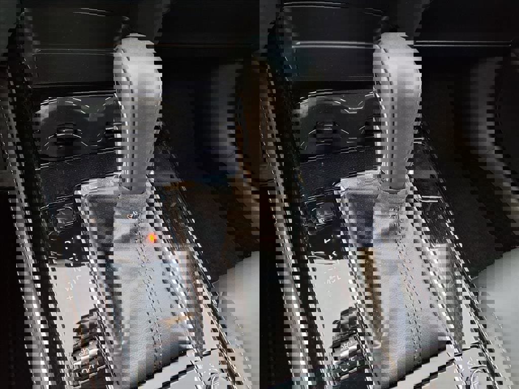 Certified 2025 MAZDA CX-30 AWD 2.5 S w/ Preferred Package image 24