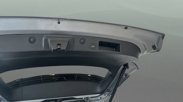 New 2027 Chevrolet Equinox LT w/ Convenience Package II FWD image 18