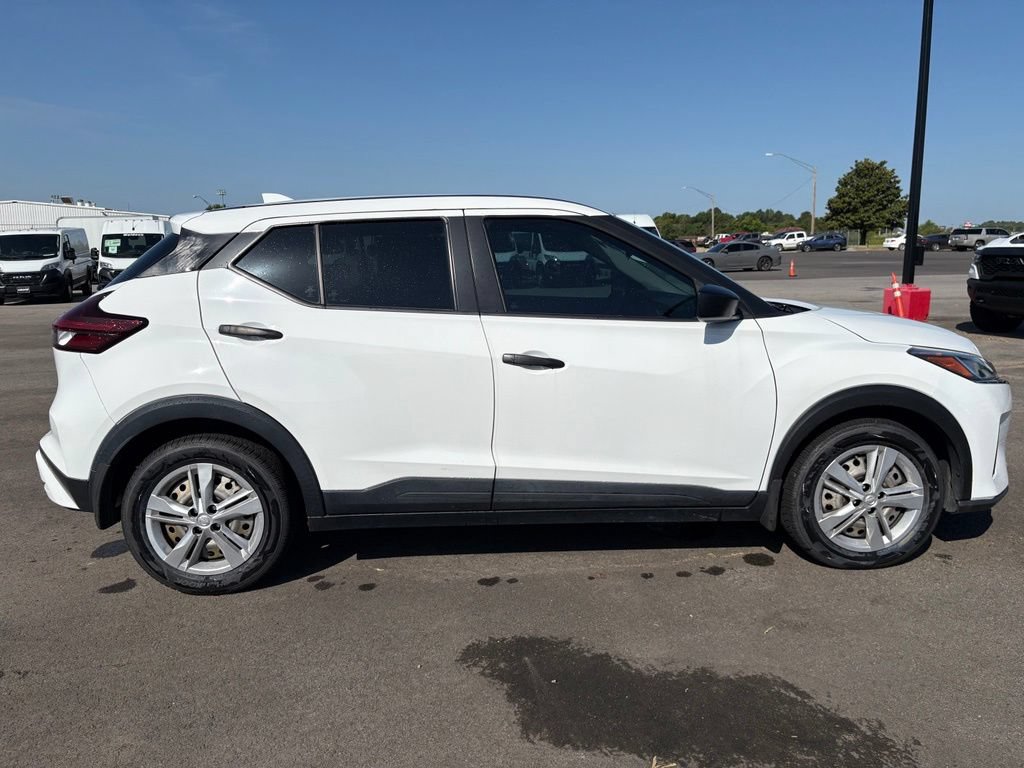 Used 2021 Nissan Kicks S FWD image 9