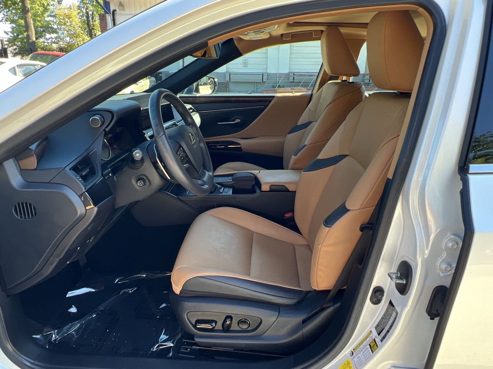 Used 2022 Lexus ES 350 w/ Premium Package FWD image 18