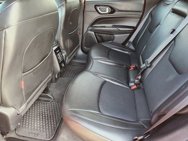 Used 2025 Jeep Compass Trailhawk image 30