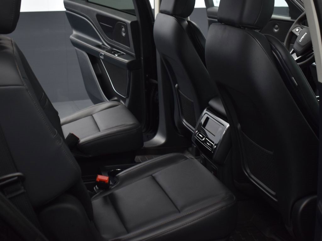 Certified 2025 Lincoln Aviator AWD w/ Jet Appearance Package image 14