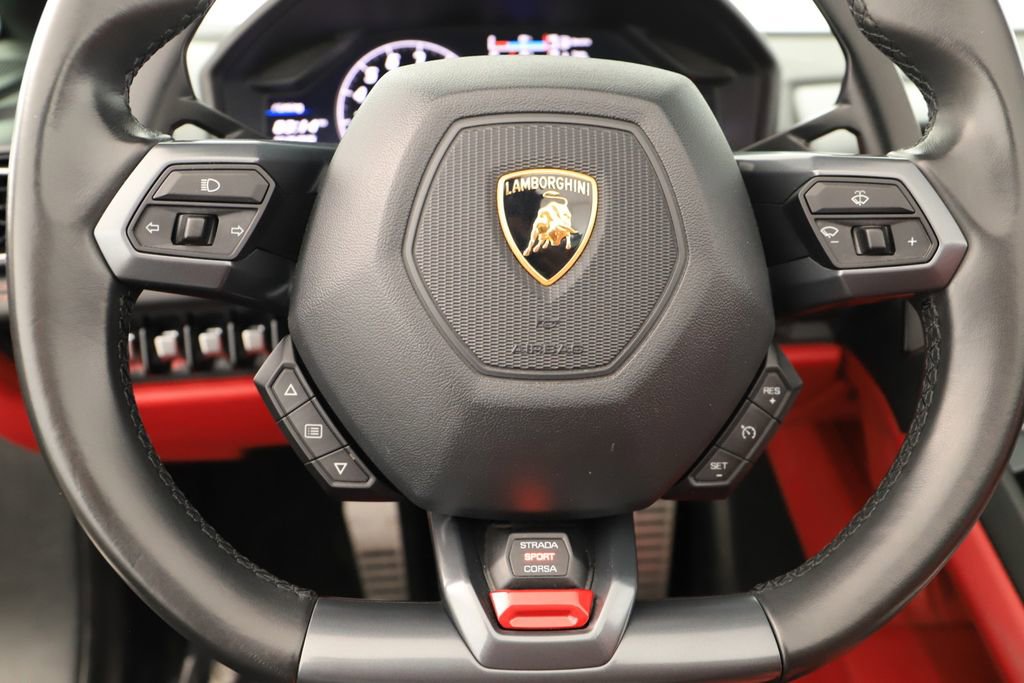 Used 2016 Lamborghini Huracan LP 610-4 image 21