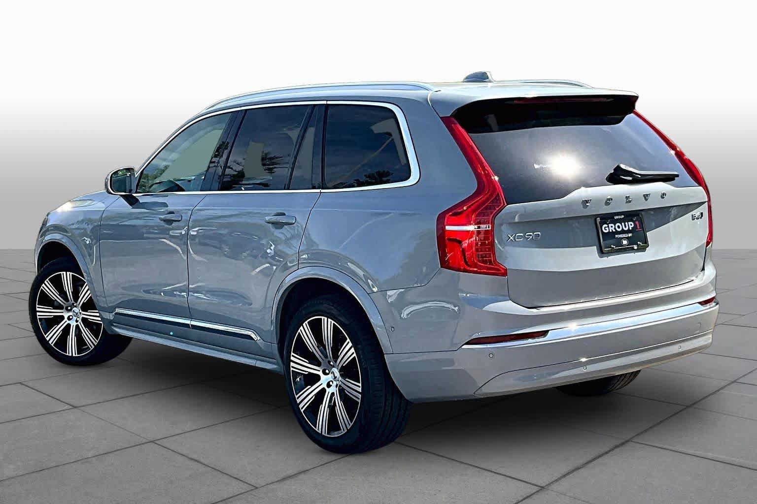 Used 2025 Volvo XC90 B6 Plus w/ Protection Package Premier AWD/4WD image 12