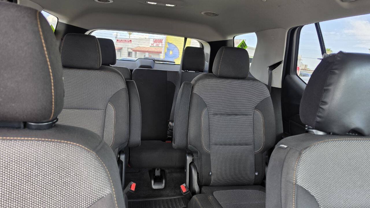Used 2019 Chevrolet Traverse LT FWD image 8