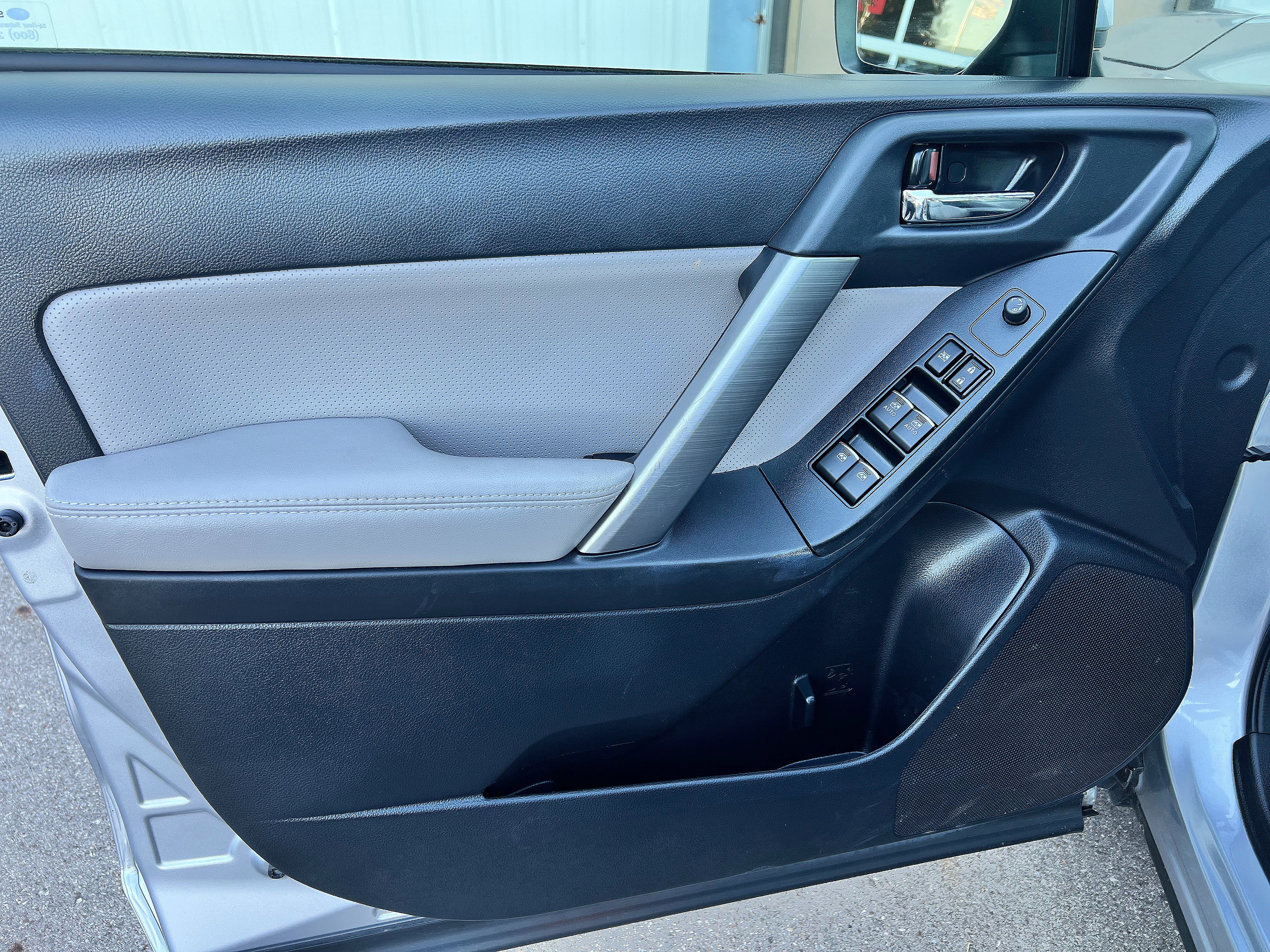 Used 2018 Subaru Forester 2.5i Limited image 10