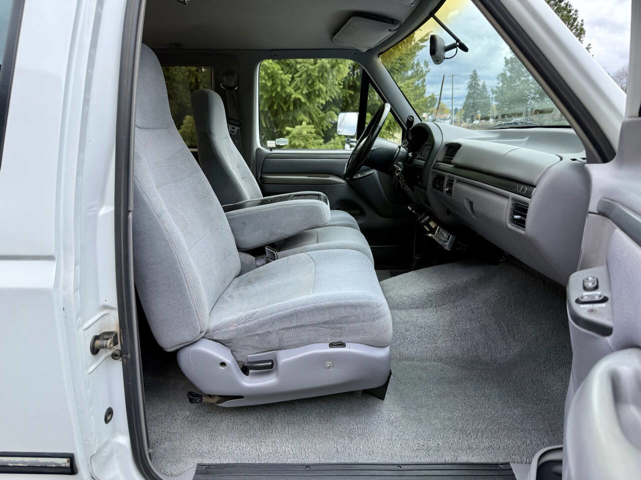 Used 1995 Ford F250 XLT image 48