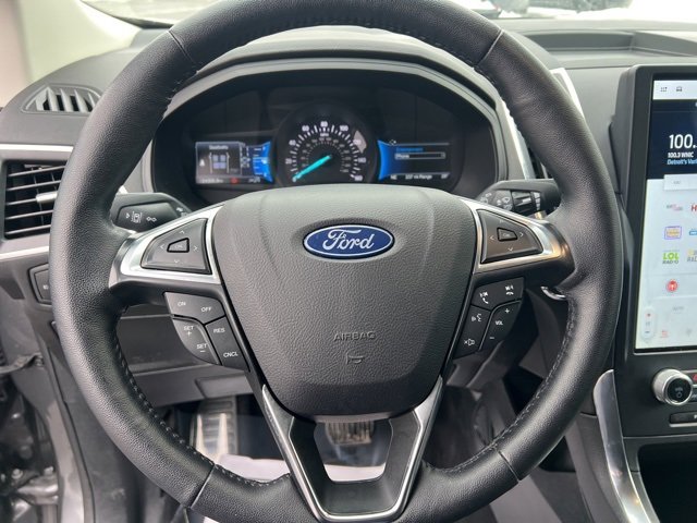 Used 2024 Ford Edge Titanium image 27
