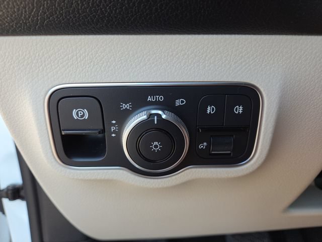 Certified 2023 Mercedes-Benz GLB 250 4MATIC image 18