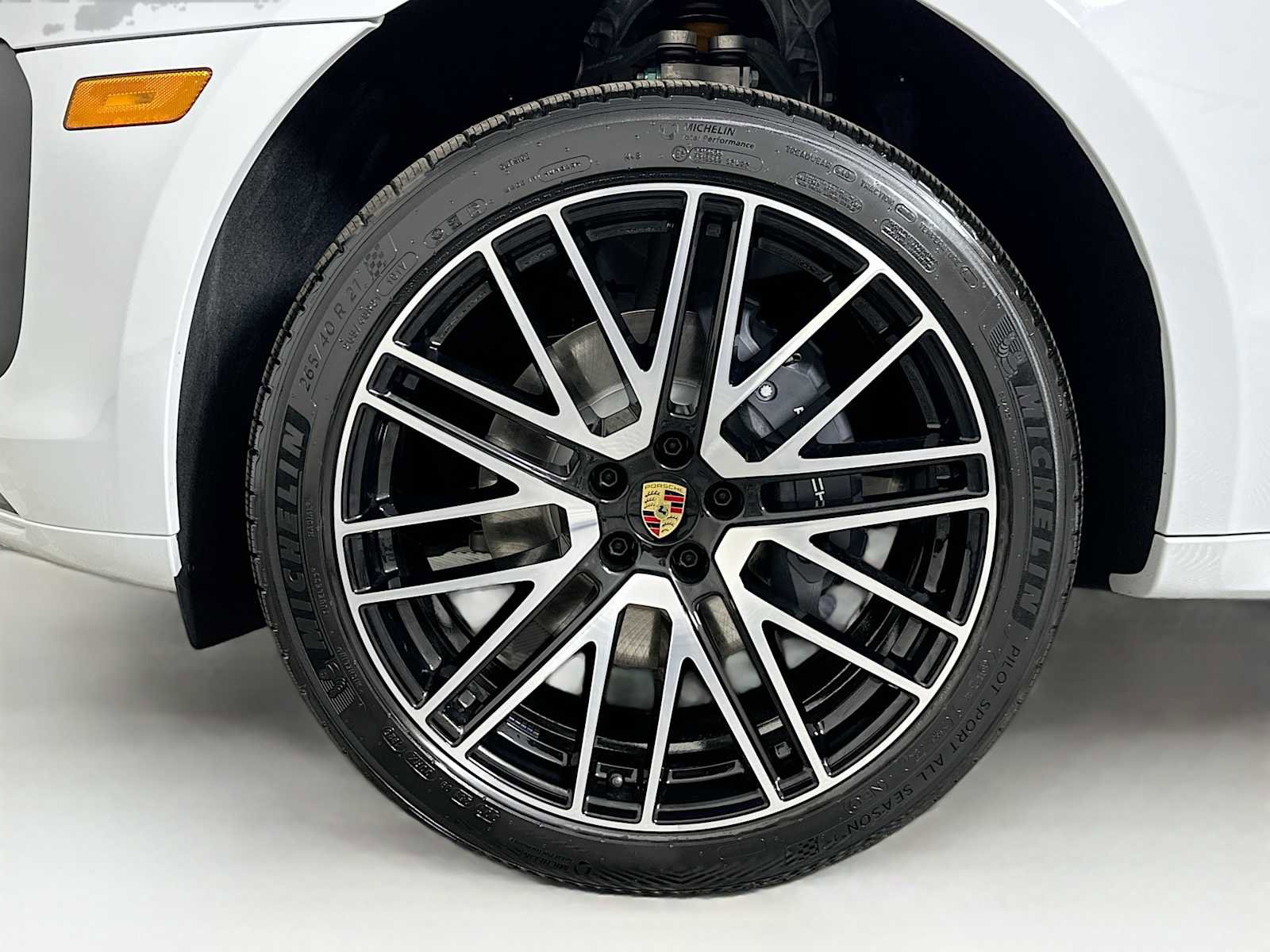 New 2026 Porsche Macan image 31