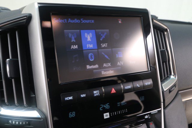 Used 2016 Toyota Land Cruiser AWD/4WD image 33