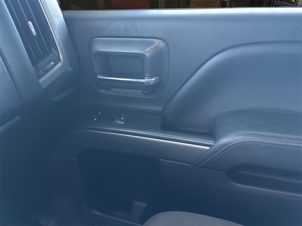 Used 2018 Chevrolet Silverado 1500 LT w/ All Star Edition image 11