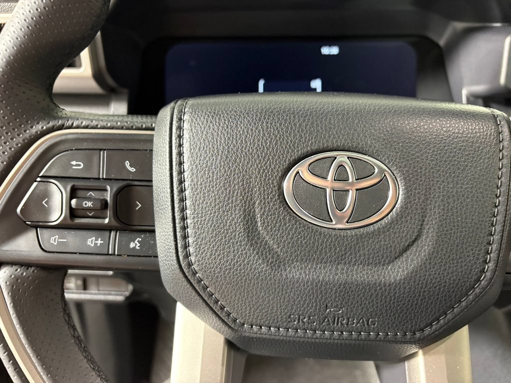Used 2025 Toyota 4Runner TRD Off-Road Premium w/ Tow Technology Package AWD/4WD image 23