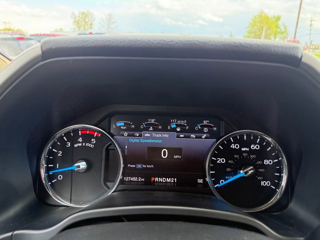 Used 2017 Ford F250 Lariat w/ Lariat Value Package AWD/4WD image 27
