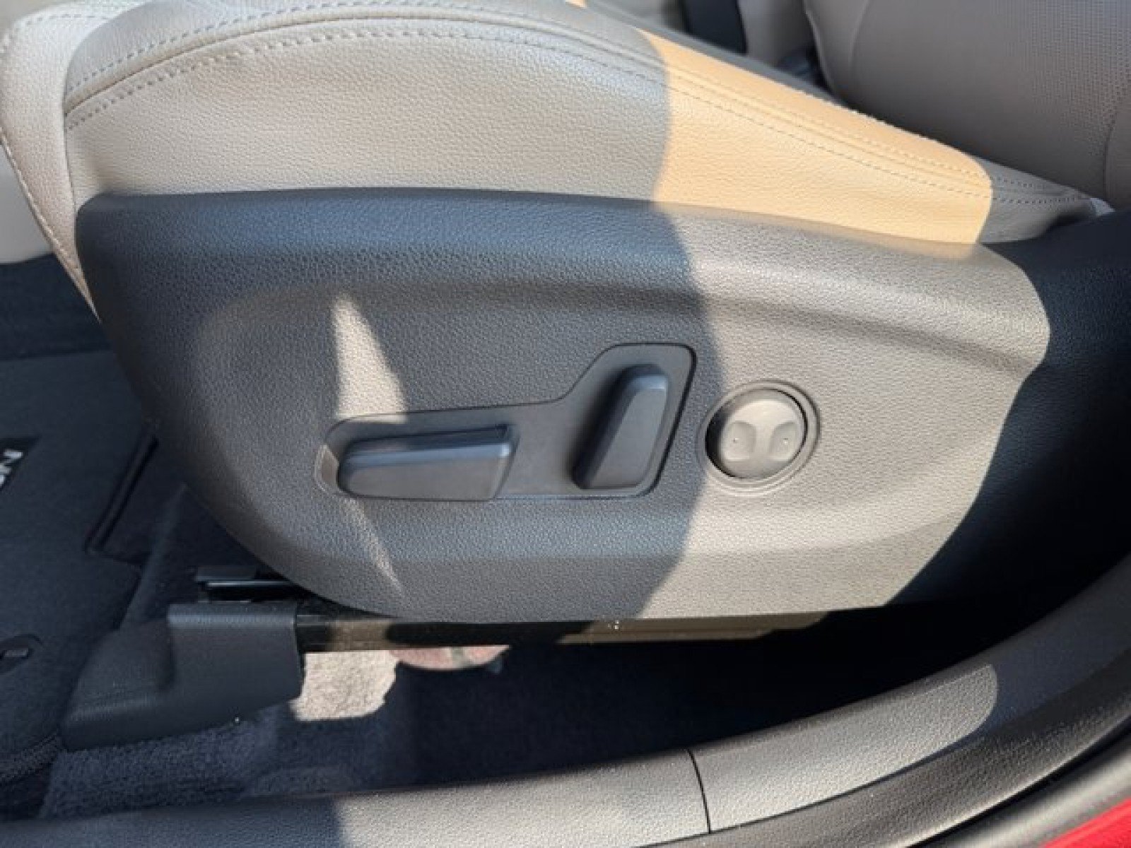 Used 2018 Hyundai Tucson Limited w/ Ultimate Package 02 FWD image 11