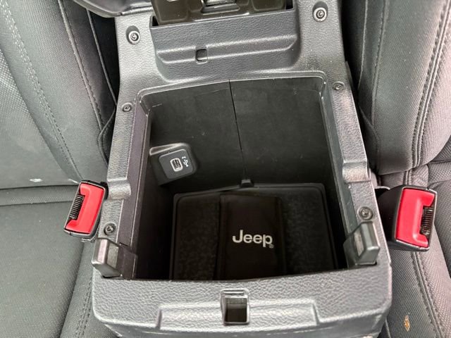 Used 2020 Jeep Wrangler Unlimited Sport image 35