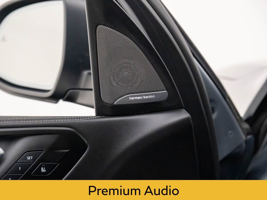 Used 2025 BMW X5 xDrive50e w/ Executive Package image 14