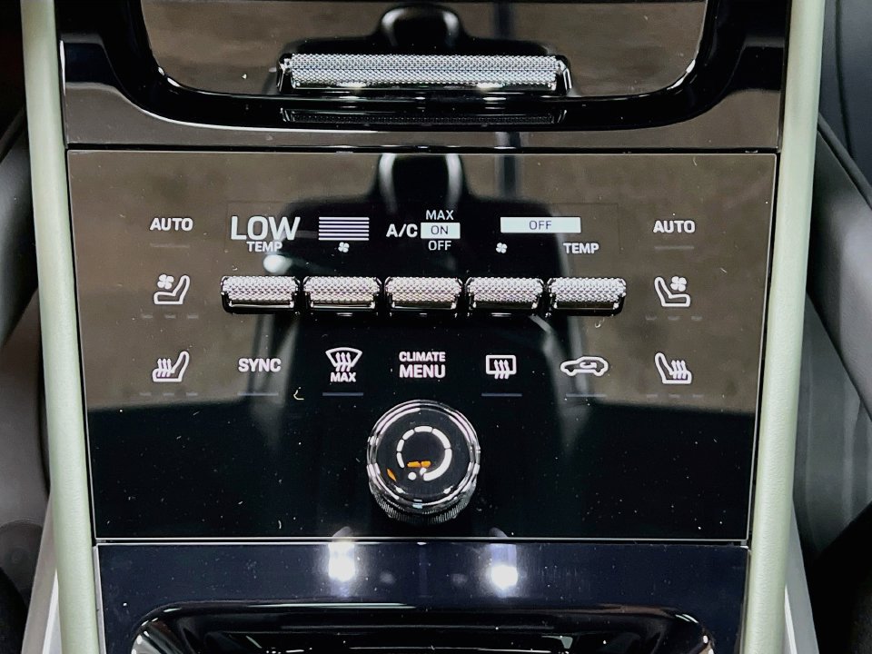 New 2026 Porsche Cayenne AWD/4WD image 18
