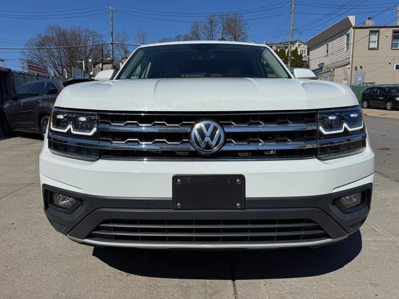 Used 2018 Volkswagen Atlas SE image 2