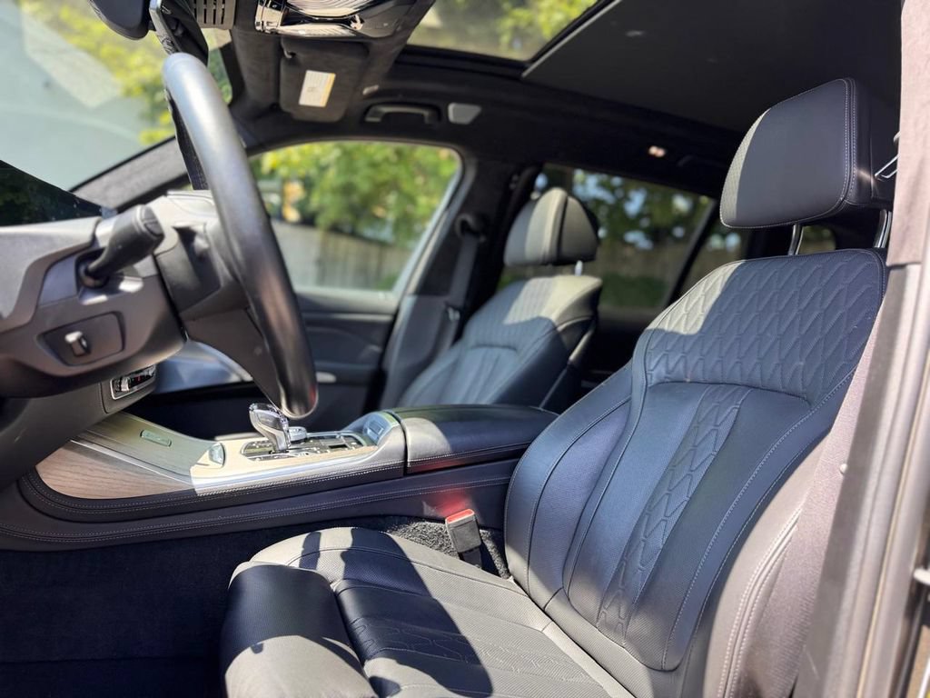Used 2024 BMW ALPINA XB7 AWD/4WD image 19