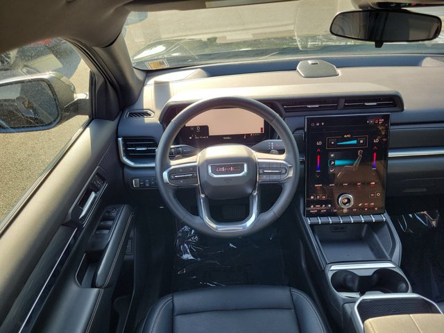 Used 2025 GMC Terrain Elevation w/ Elevation Premium Package AWD/4WD image 12