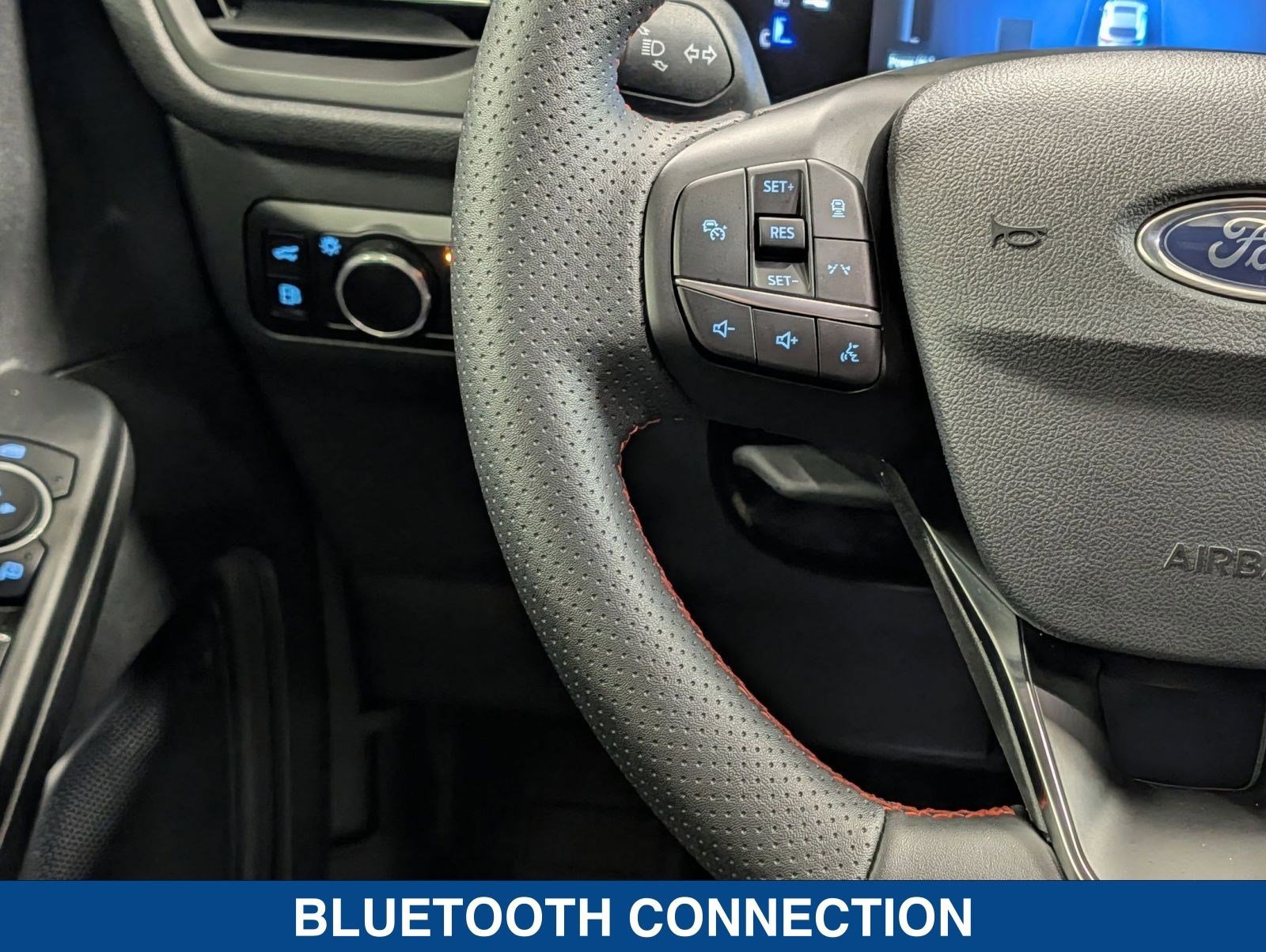 Certified 2025 Ford Escape ST-Line w/ Equipment Group 301A image 22