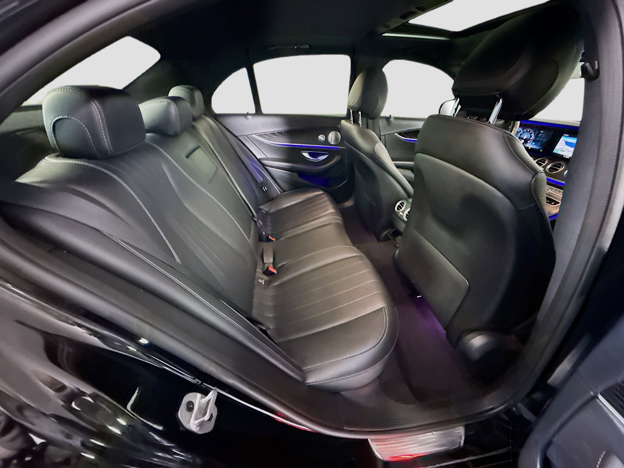 Used 2020 Mercedes-Benz E 350 Sedan w/ Premium Package image 27