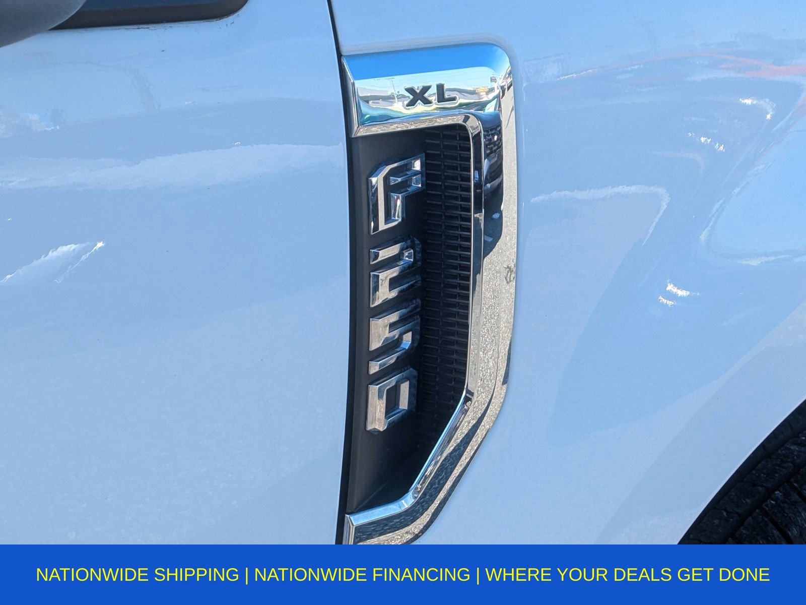 Used 2022 Ford F250 XL w/ Power Equipment Group image 3