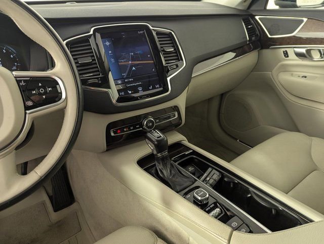 Used 2016 Volvo XC90 T6 Momentum w/ Momentum Plus Package image 19