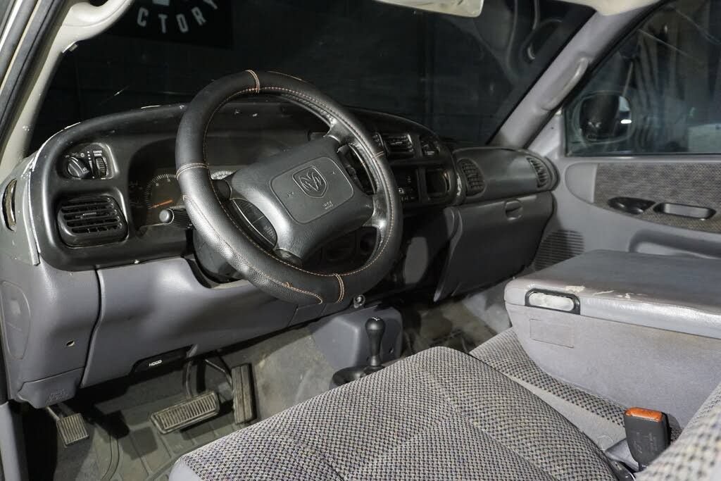 Used 2000 Dodge Ram 1500 Truck 4x4 Club Cab image 12