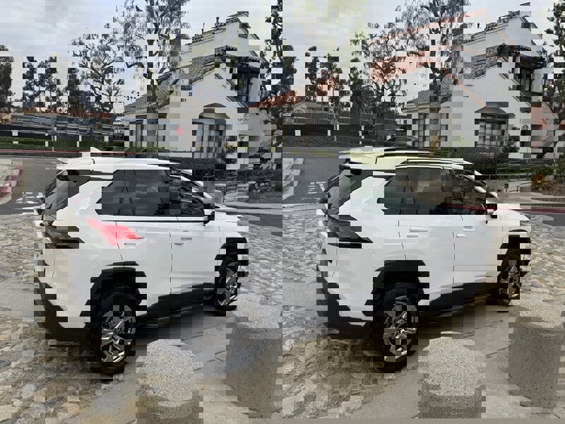 Used 2023 Toyota RAV4 XLE image 8