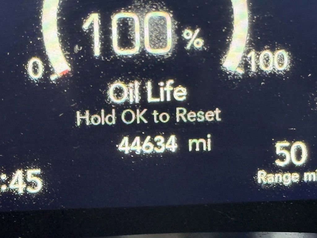 Used 2025 Chrysler Pacifica Limited image 27