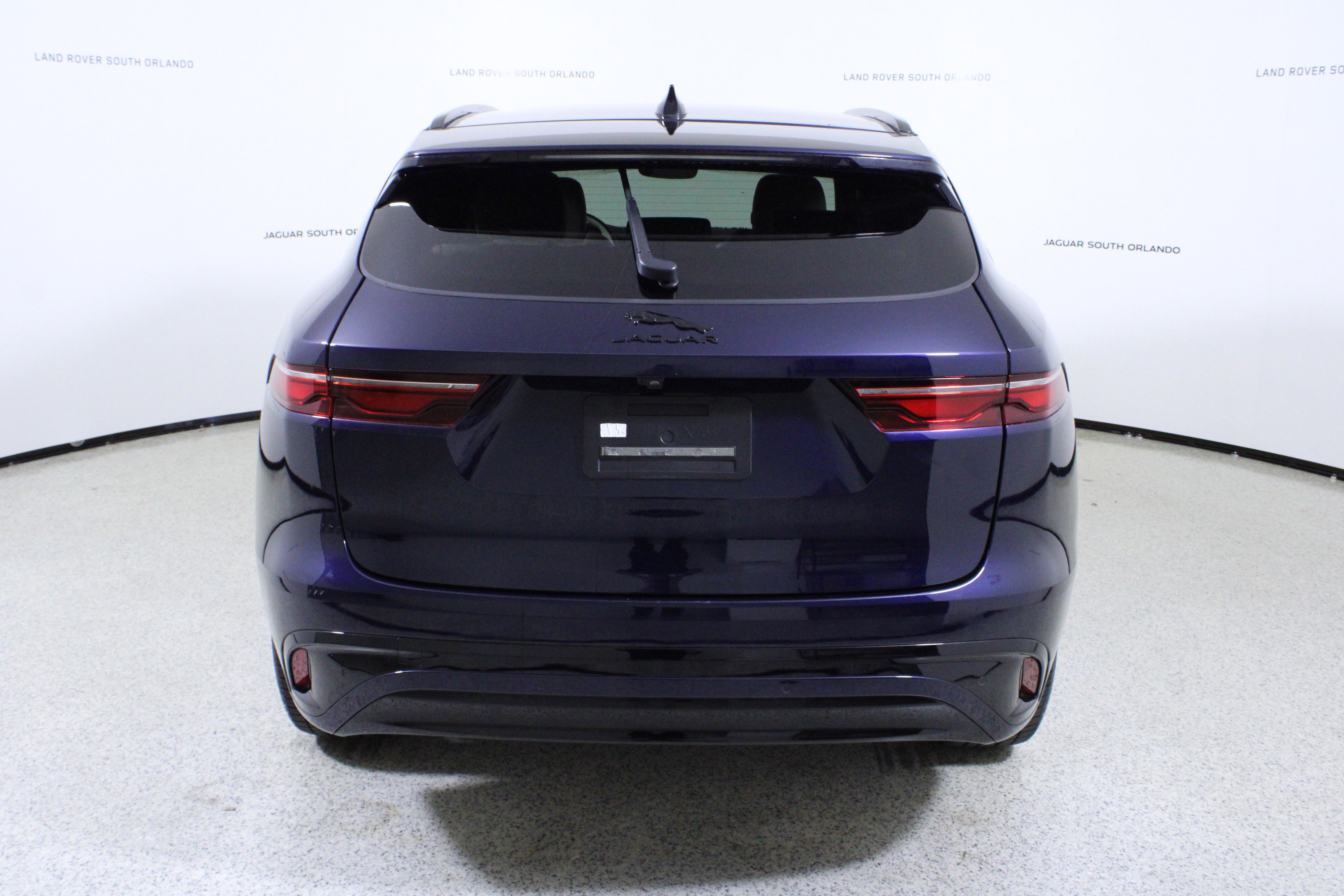 Used 2025 Jaguar F-PACE R-Dynamic S image 6