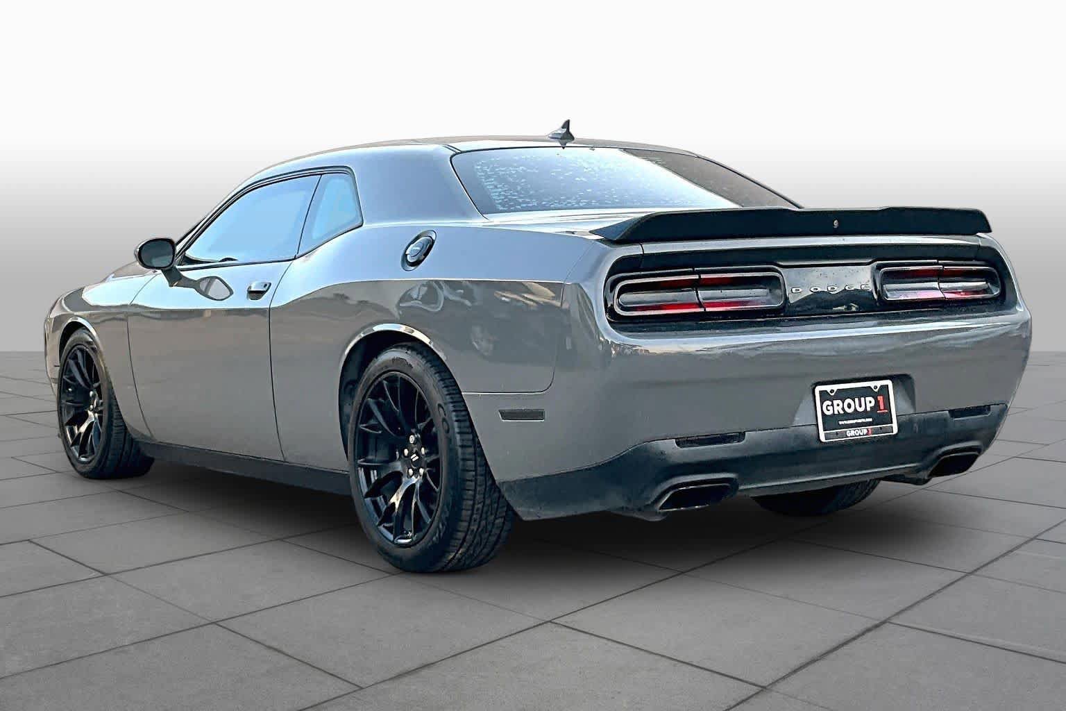 Used 2019 Dodge Challenger R/T Scat Pack RWD image 11
