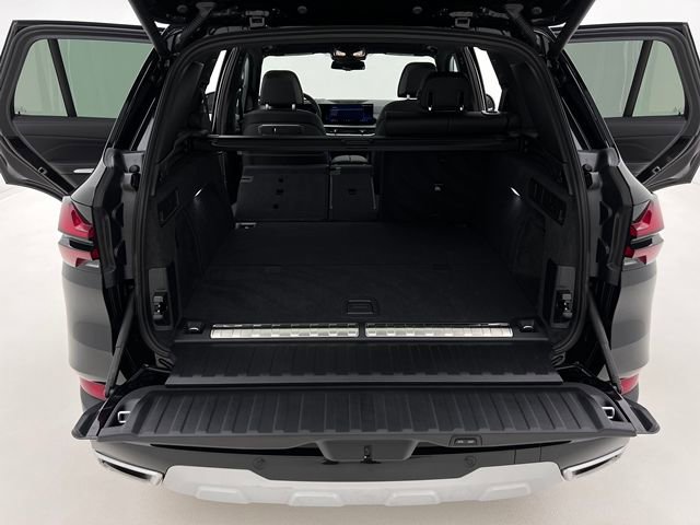 Certified 2026 BMW X5 xDrive50e w/ Climate Comfort Package image 24