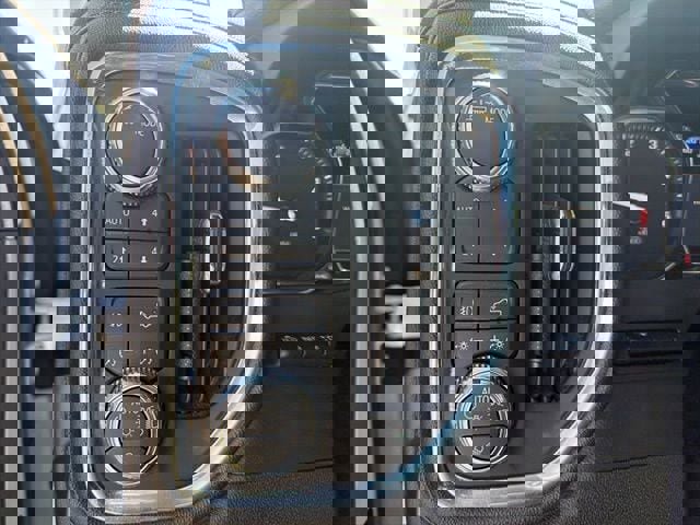 Used 2022 GMC Sierra 3500 Denali w/ Denali Ultimate Package AWD/4WD image 6