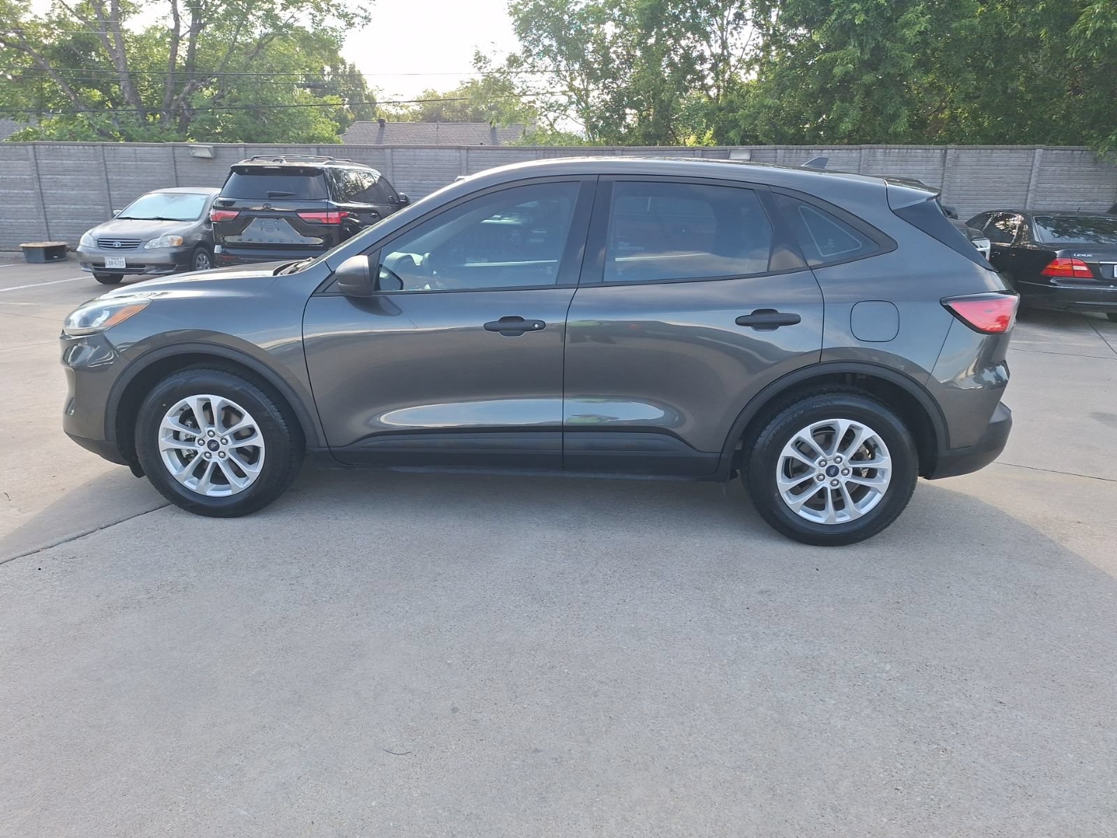 Used 2020 Ford Escape S FWD image 3