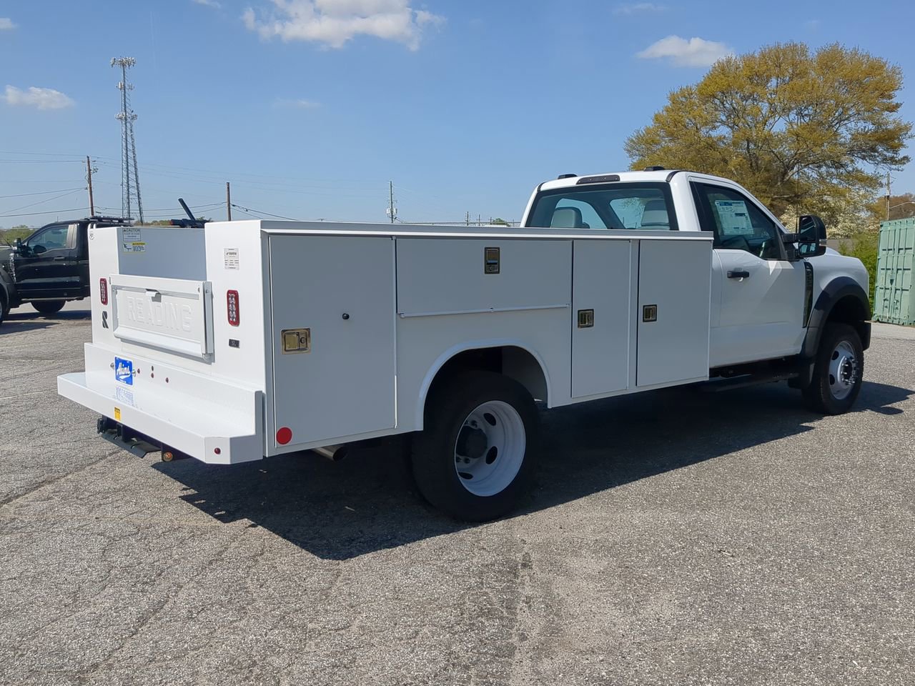 New 2025 Ford F550 4x4 Regular Cab Super Duty image 3