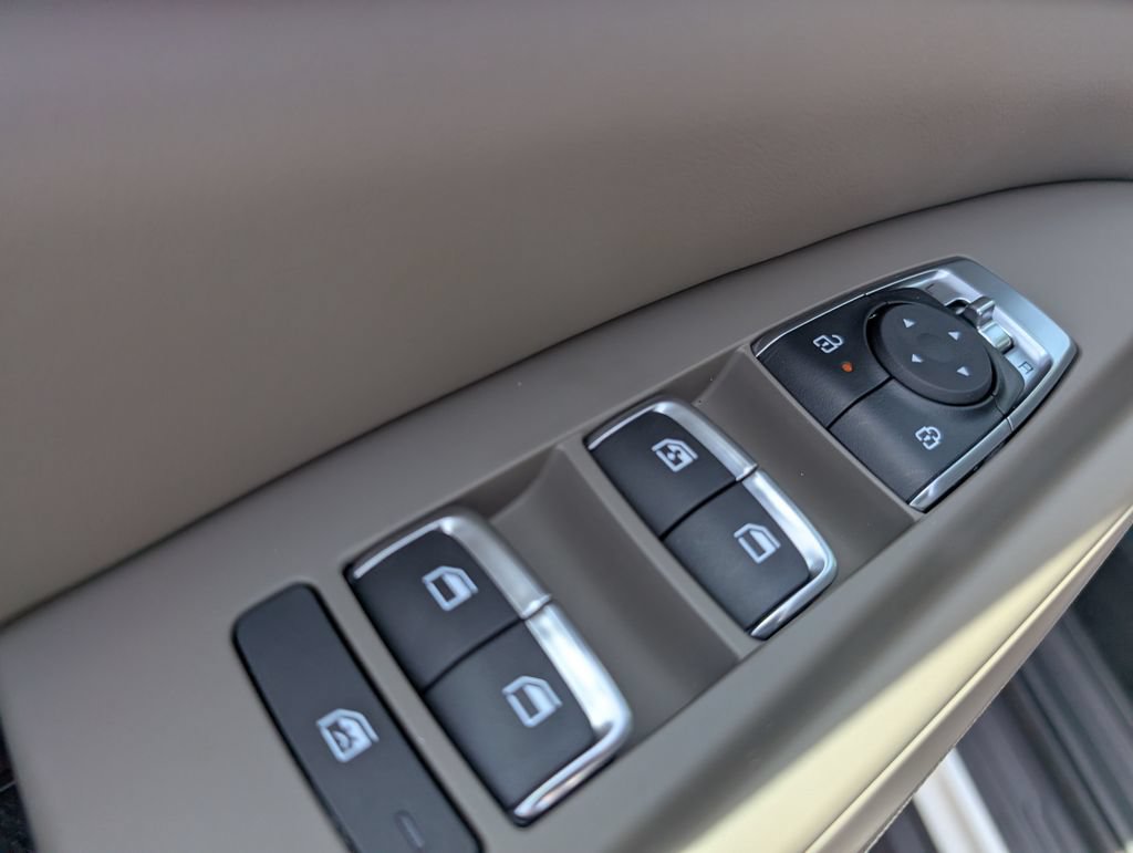 New 2026 Kia Carnival FWD image 14