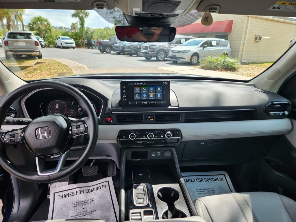 Used 2025 Honda Pilot EX-L image 12