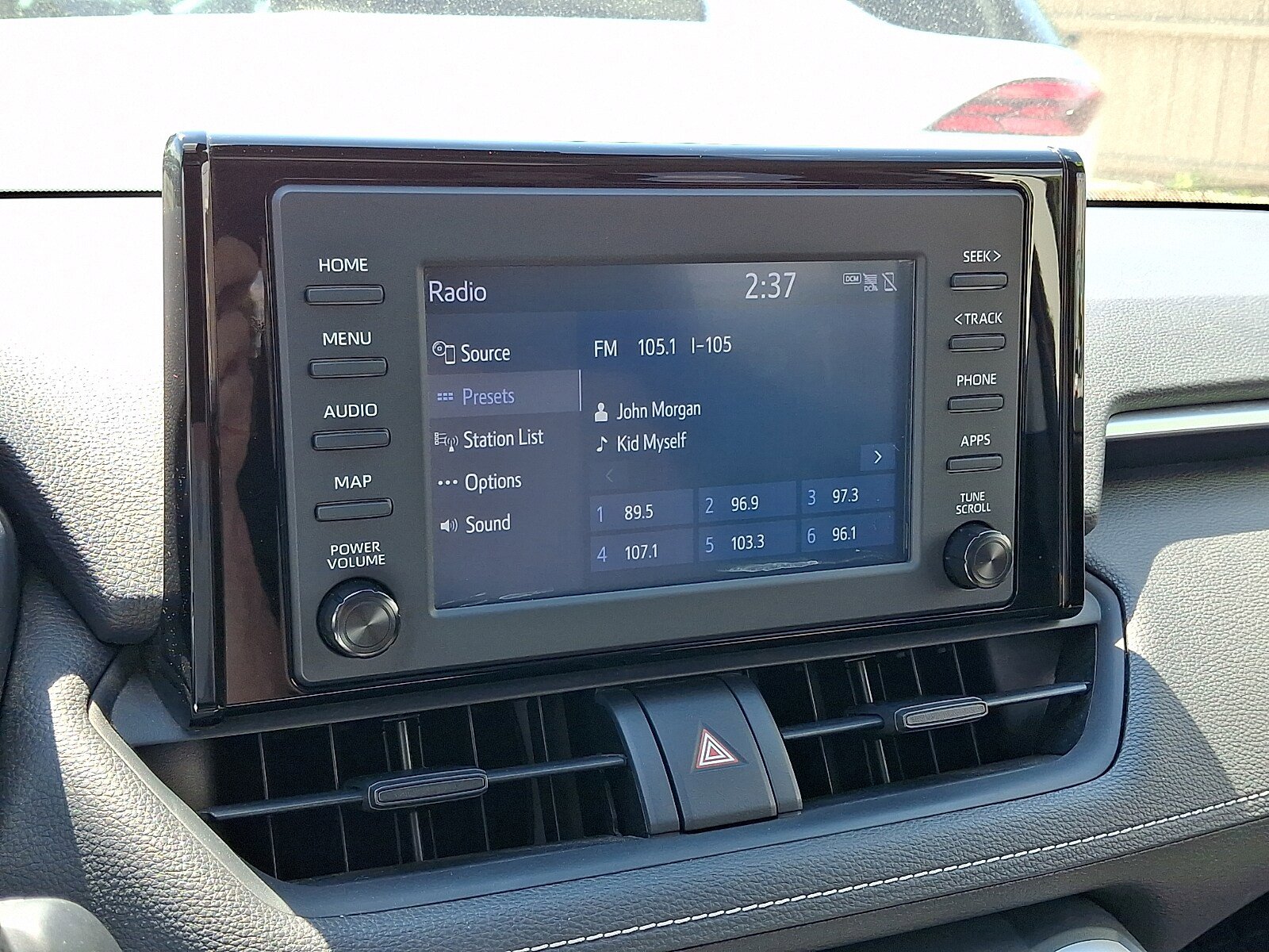 Used 2019 Toyota RAV4 XLE w/ Carpet Mat Package AWD/4WD image 19